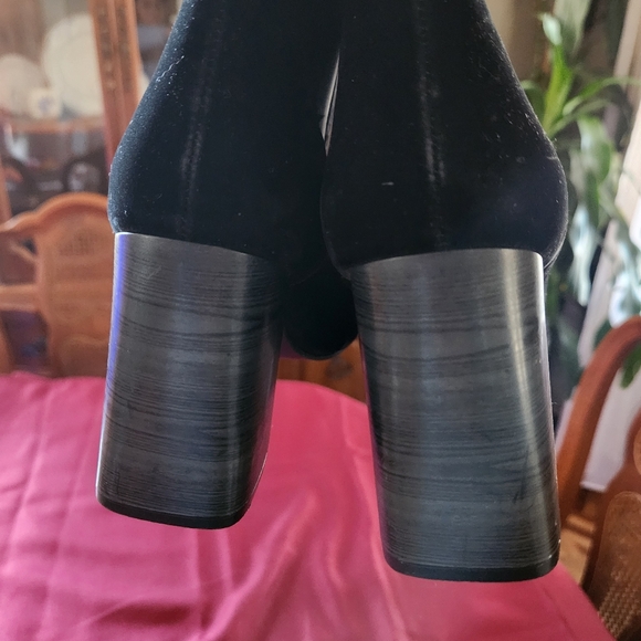 Black suede ankle boots - Picture 3 of 6